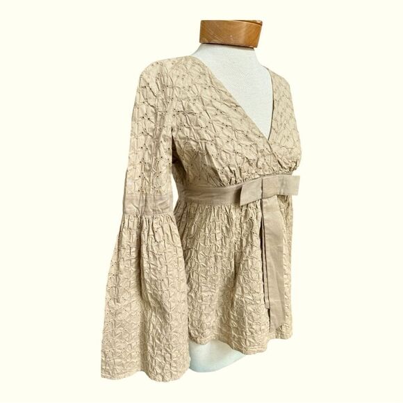 MICHAEL Michael Kors Eyelet Bell Sleeve.size 2 - Picture 4 of 8